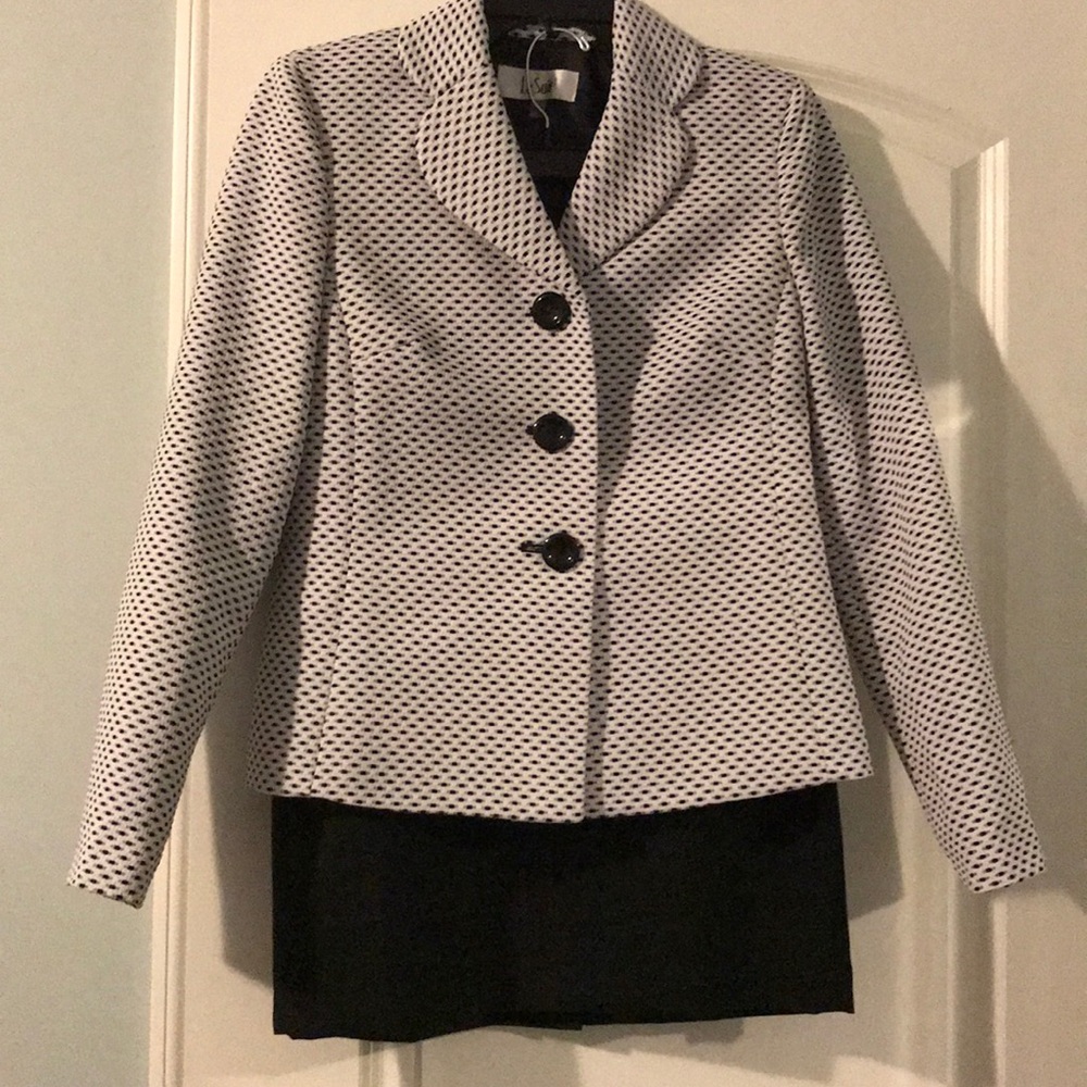 Woman’s suit